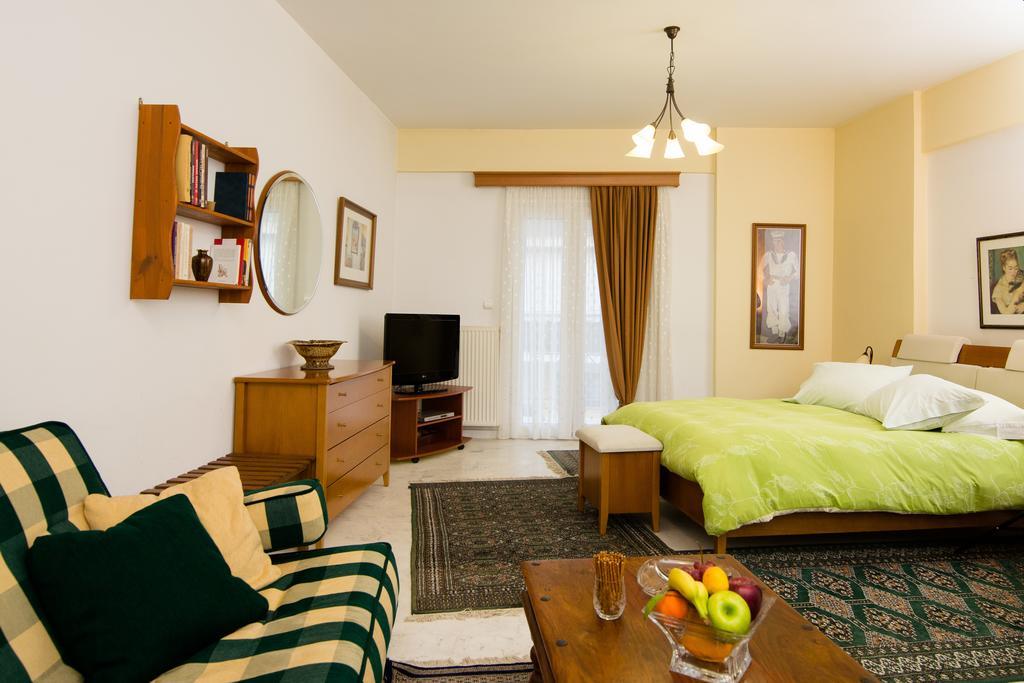 Papastavrou Apartments 卡拉维塔 客房 照片
