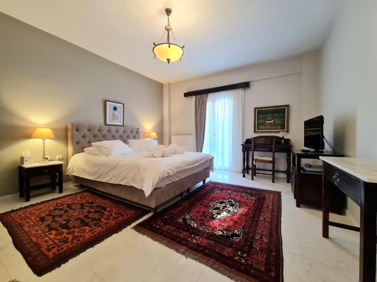Papastavrou Apartments 卡拉维塔 外观 照片
